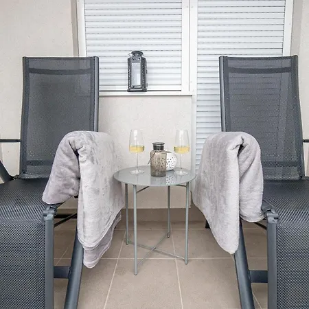 R-16 Apartamento *